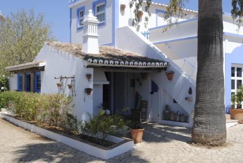 Facilities, Monte das Cortelhas in Guia