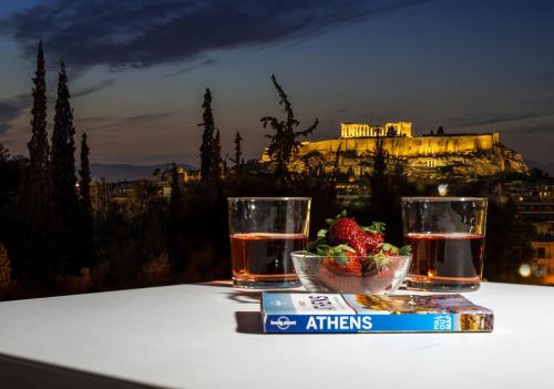 Stunning Acropolis View from a Sunny Renovated Apartment, Athens