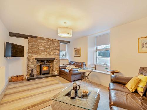 4 Bed in Aberporth 94137