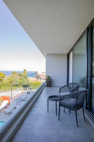 Hilltop Bayview Luxury Apartments - image 4