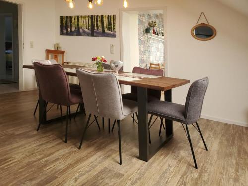 Food and beverages, luxuriose Ferienwohnung mit privatem Wellnessbereich in Dautphe