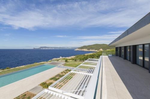 A szálláshely kívülről, Dzov in Le Jas des Amandiers