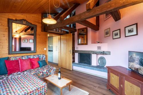 Chalet Schweizerhof Attic - Tap to explore photos