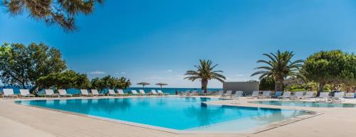 海灣套房酒店 (The Bay Hotel & Suites) in 瓦斯利克斯