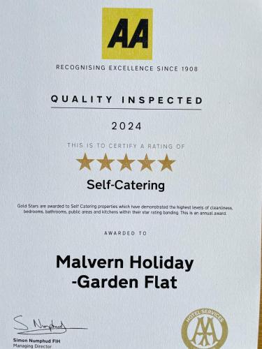 Malvern Holiday- Garden Flat