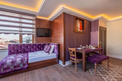 Rose Apartments – Istanbul, FL