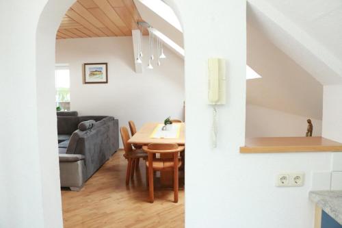 廚房, Ferienwohnung am Bio-Bauernhof in 奧伯特林岩西