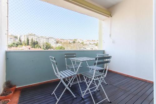 Olivais Balcony by Homing - image 11