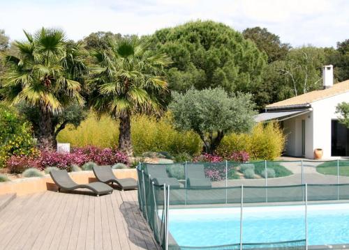 la villa d'Ariane-piscine-jaccuzi-15 mn Mer