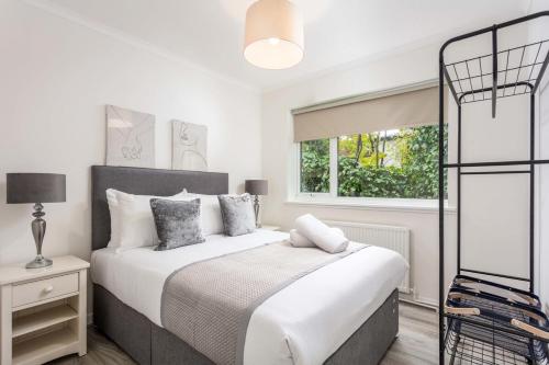 Cuthbert House - Donnini Apartments in Prestwick