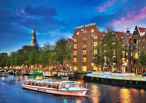 Luxury Suites Amsterdam photo 1