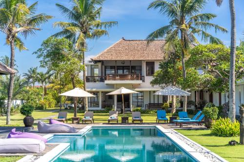 BougainVilla - Oceanfront villa with Cook, ideal for Weddings and Events