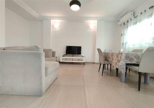 Спільний лаунж/ТБ зона, ORION RESIDENCY BONABERIE in Bonabéri