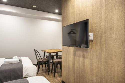 Superior Twin Room image 5