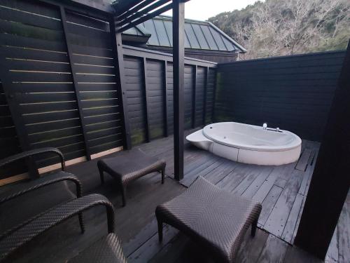 Open air bath, Hotel Forest in Ozu