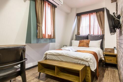 Superior Double Room image 7
