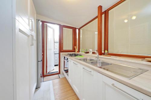 4BNB - Ponte Milvio Apartment - image 5