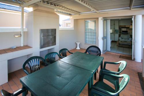 Three-Bedroom House image 9