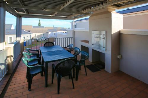 Three-Bedroom House image 2
