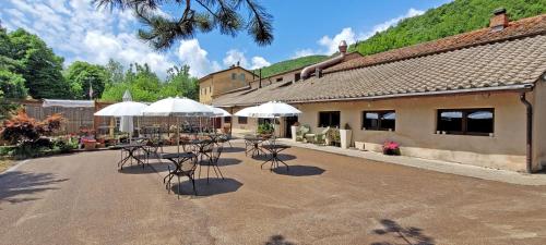 餐廳, Villa in Pistoia with Heated Pool  Sauna in 盧卡城中心