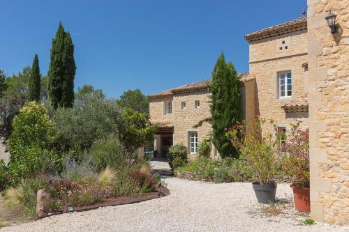 Le Mas des Alexandrins - Accommodation - Uzès