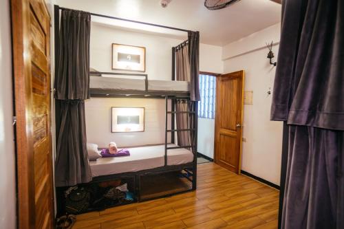 Outpost Beach Hostel Room Type - Bed in 4-Bed Female Dormitory Room