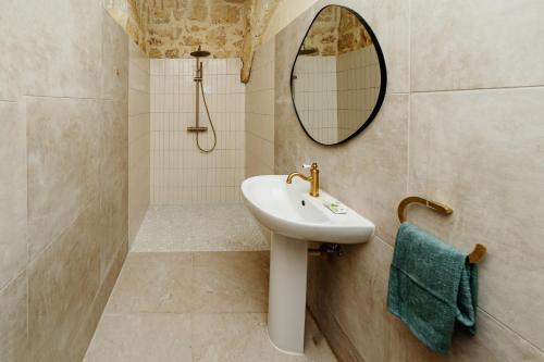 Charming & Stylish Historic Farmhouse with Pool Charming & Stylish Historic Farmhouse with Pool