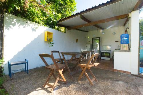 廚房, Pousada, Hostel e Camping Jardim da Mata in 沙帕達多斯吉馬良斯
