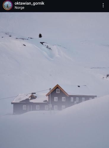 Fagerstrand, storhytte ved Bygdin i Jotunheimen