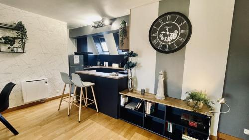 Bel appartement au coeur du quartier des artistes 5