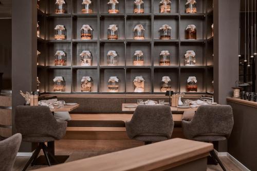 餐廳, MANA LISA Boutiquehotel in 勞達-科尼雪芬