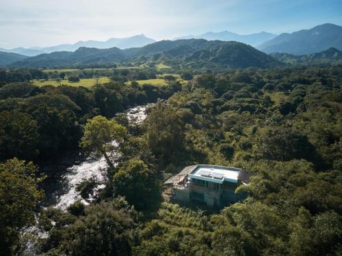 . CASA RAÍZ RÍO ANCHO