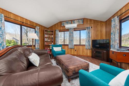 Cornerstone Cabin at Springdale Cornerstone Cabin at Springdale