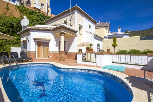Nerja Villas Tamango Hill 5 Silhouse - Tap to explore photos