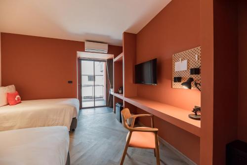 room detail thumbnail 1