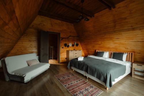 Twin Cabins / Cabanele Gemene in Comuna Pârteștii De Jos