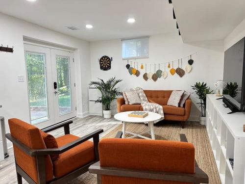 Garden's Grace: Whispers - Apartment - Silver Spring