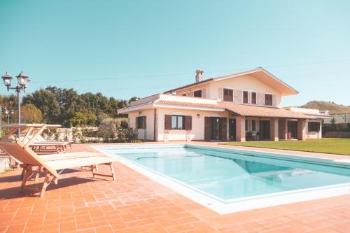 Beautiful villa with swimming pool Italy