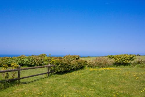 Bryn-y-Mor Apartment Mwnt