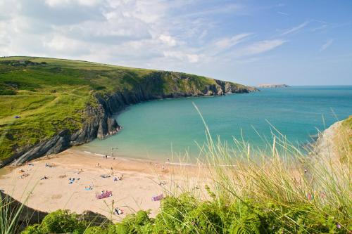 Bryn-y-Mor Apartment Mwnt