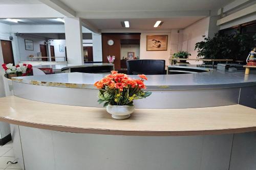 ล็อบบี้, ทูแคน เบด แอนด์ คาเฟ่ (Toucan Bed and Cafe) near มหาวิทยาลัยหัวเฉียว