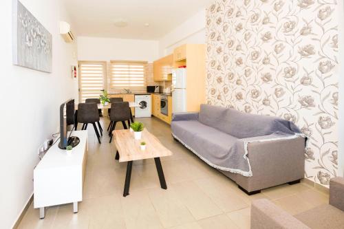 Bowker Apartment - image 5