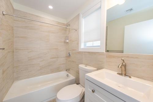 Chic Condo-NYC@Fingertips in North Bergen, USA