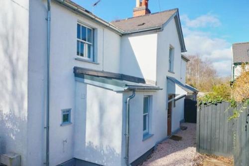 Quaint 3 bedroom Devon cottage