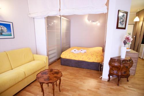 Sofia House with Private Parking, Janov (fotografie 4)