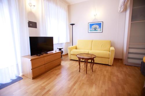 Sofia House with Private Parking, Janov (fotografie 3)