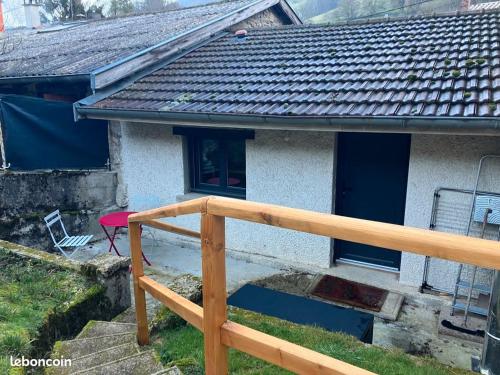 Erkély/terasz, UN PETIT COIN DE CAMPAGNE in Jujurieux