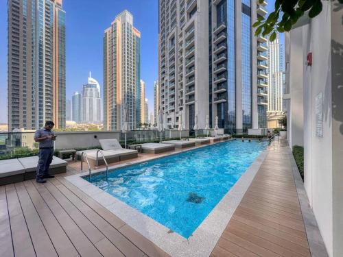 2BR Next To Dubai Mall With Full Burj Khalifa View - image 2