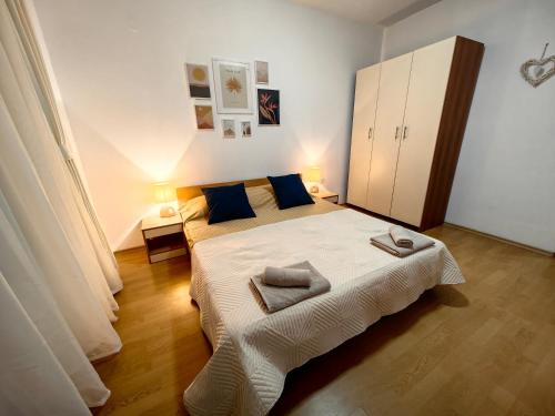 One-Bedroom Apartment image 3