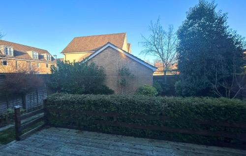 Létesítmények, Bracknell Contemporary Stylish 3 bedroom in in Harmans Water